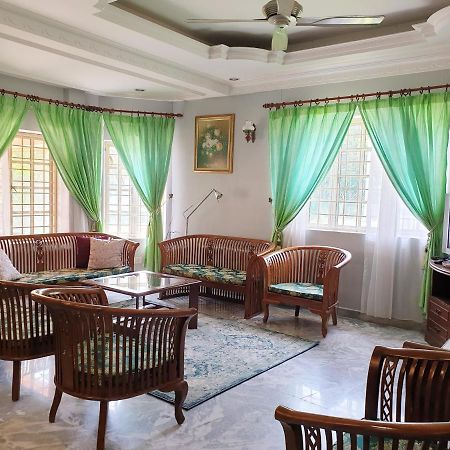 Lavender Impian Homestay Kajang Buitenkant foto